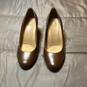 Women’s dark tan high heel shoes